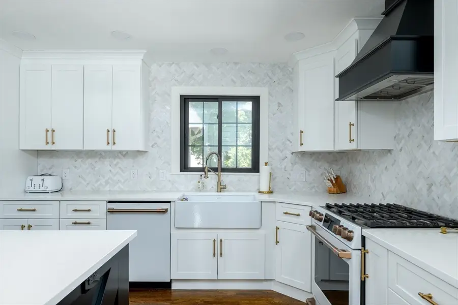 21 Round Table Road, Shrewsbury, MA 01545 - #3