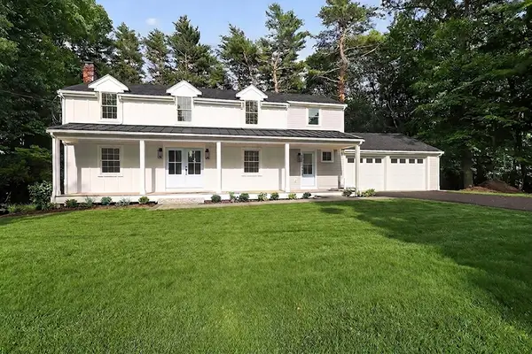 15 Pioneer Rd, Hingham, MA 02043