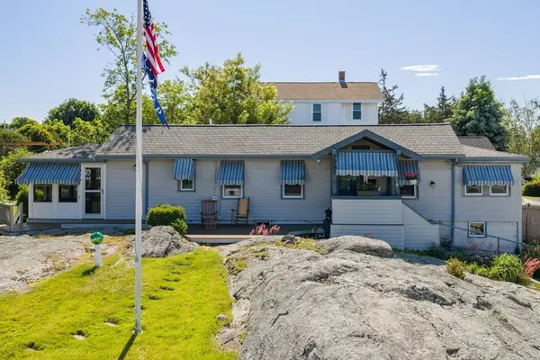 22 Wyola Rd, Hull, MA 02045