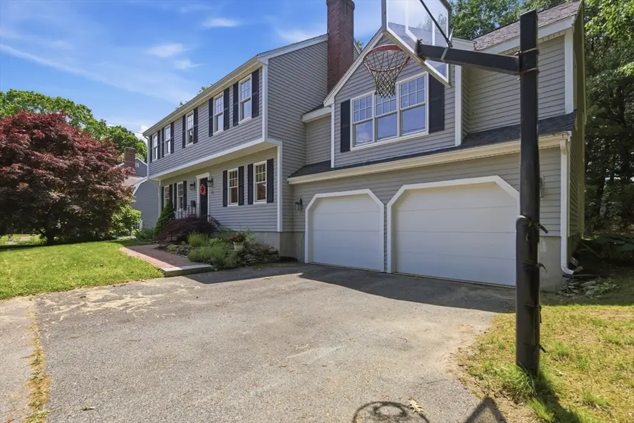 81 Parish Rd, Needham, MA 02494 - #3