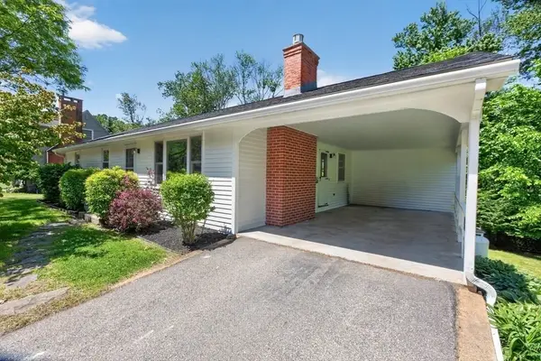 60 Pinedale St, Southbridge, MA 01550