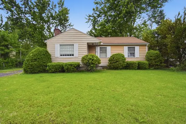 40 West Canton Circle, Springfield, MA 01104