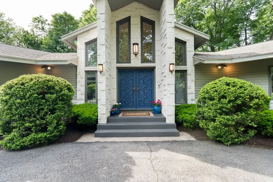 550 Wolf Swamp, Longmeadow, MA 01106 - #2
