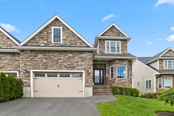 16 Cape Club Dr, Sharon, MA 02067