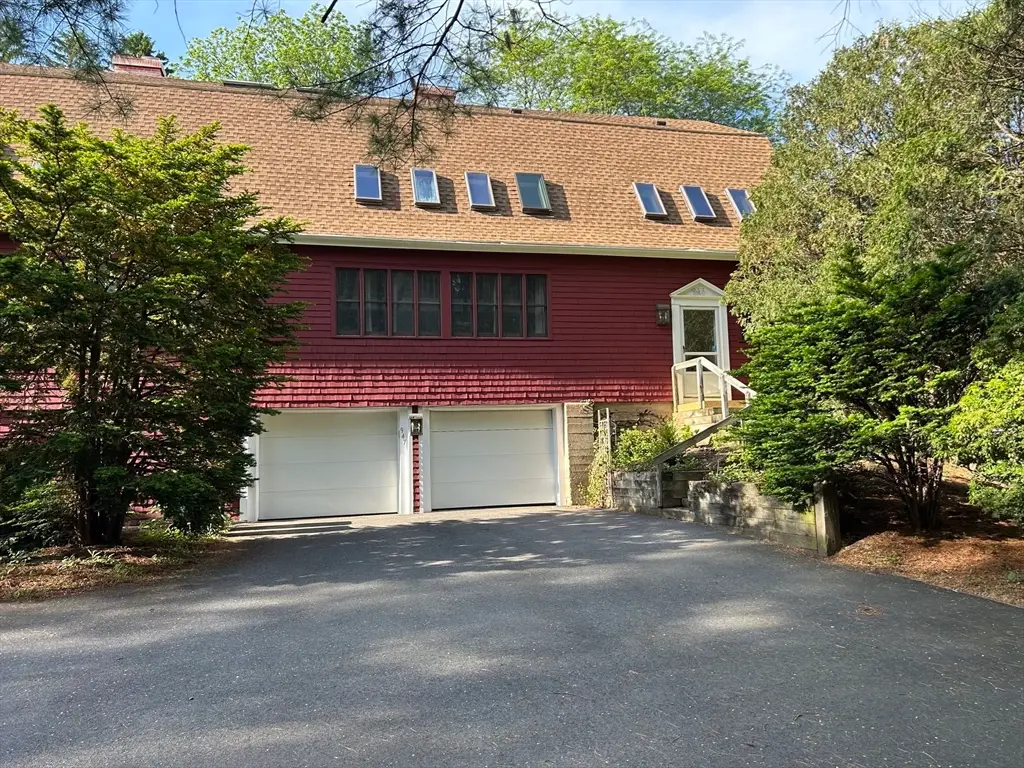947 Pleasent St #947, Framingham, MA 01701 - #1