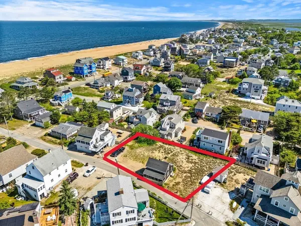11 & 13 16th St, Newbury, MA 01951