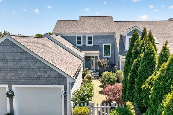 25 Pinchion Vale #25, Plymouth, MA 02360