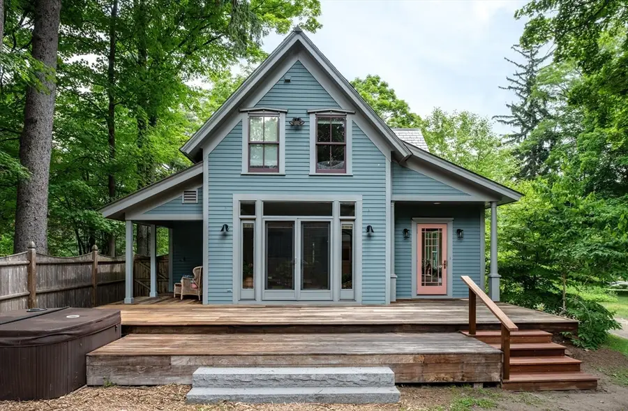 114 S Main St, Northampton, MA 01062 - #3