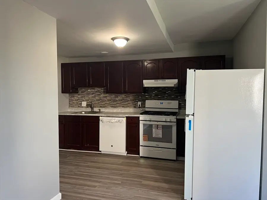 1017 Pine Street, Fall River, MA 02723 - #3