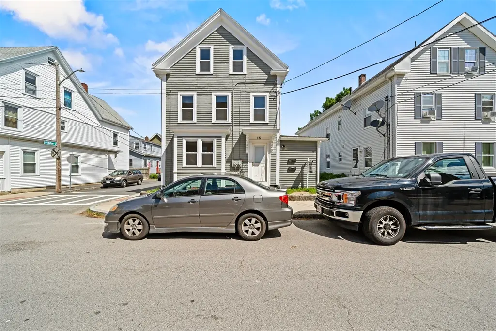 15 Shepherd St, Gloucester, MA 01930 - #1