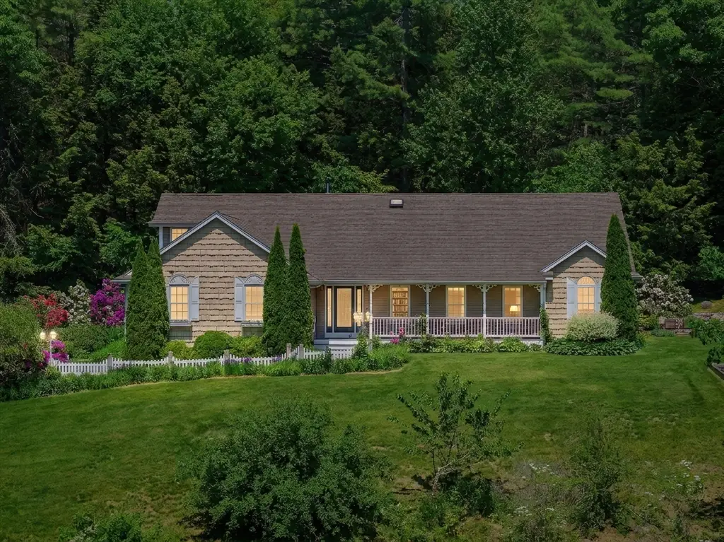 493 Hubbardston Rd, Barre, MA 01005 - #1