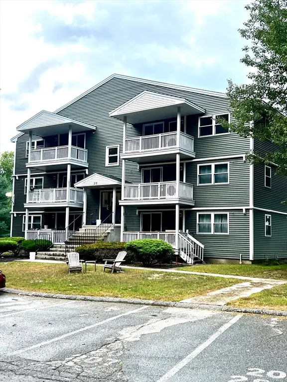 20 Abbey Rd #206, Leominster, MA 01453