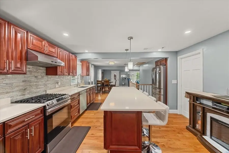 33 Prince St, Brockton, MA 02302 - #2