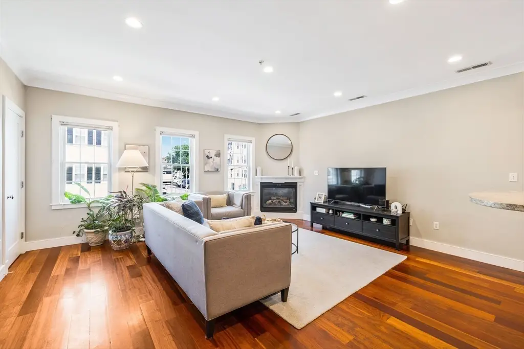 109 D St #4, Boston, MA 02127 - #1