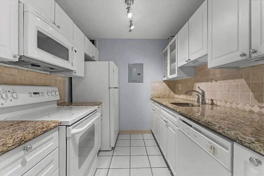 566 Commonwealth Ave #703, Boston, MA 02215 - #3