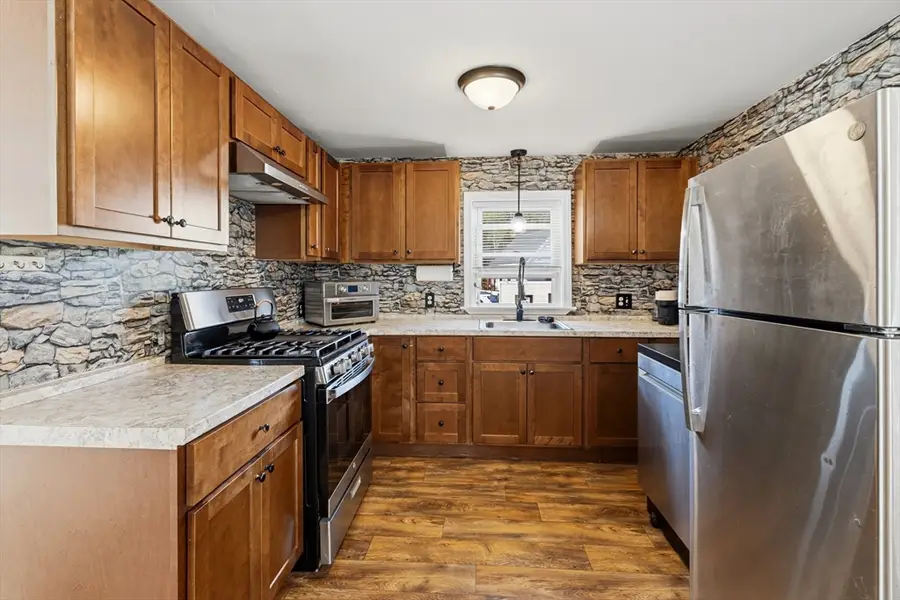 21 Golf St, Fairhaven, MA 02719 - #3