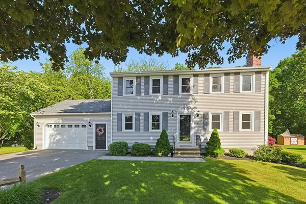 10 Douglas Ave, Methuen, MA 01844