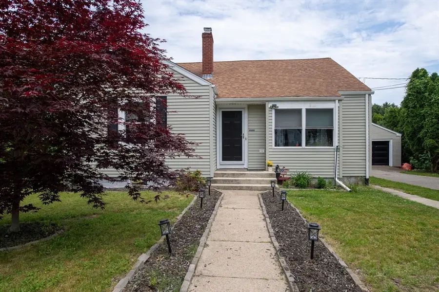 27 Suffolk Ave, Dartmouth, MA 02747 - #2
