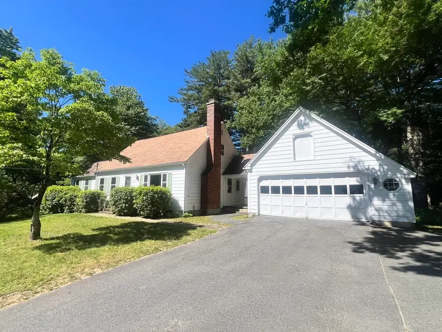 49 Country Club Hts, Monson, MA 01057 - #2