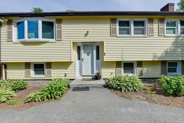11 Topliff St, Billerica, MA 01821
