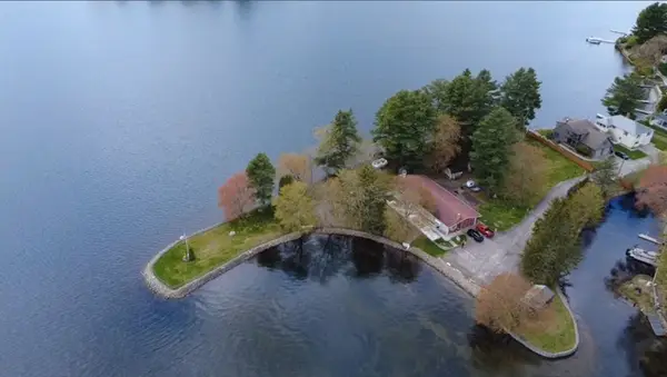 20 Indian Point Rd, Webster, MA 01570