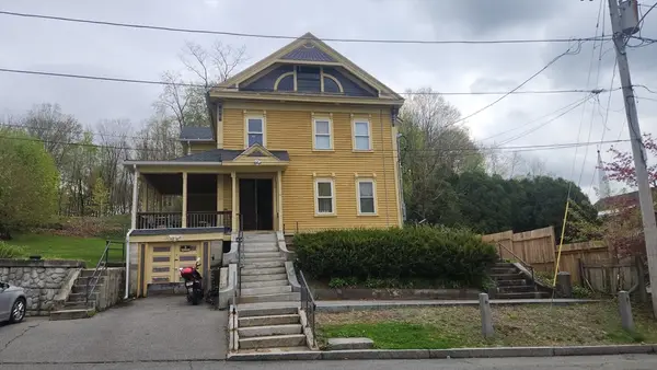 54 Bacon St, Warren, MA 01083