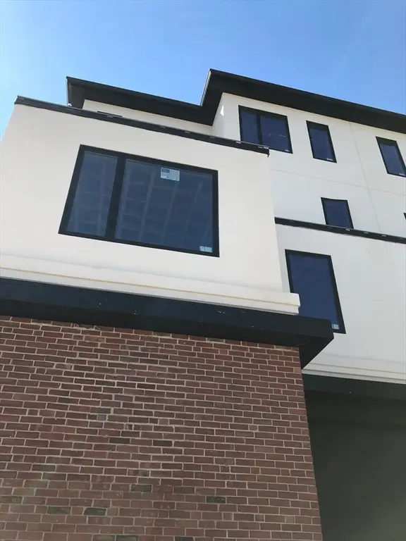 979 Main St #1, Walpole, MA 02081