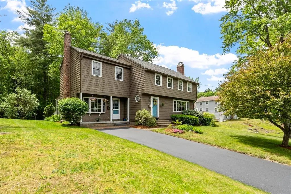 6 Redwood St, Townsend, MA 01469 - #1