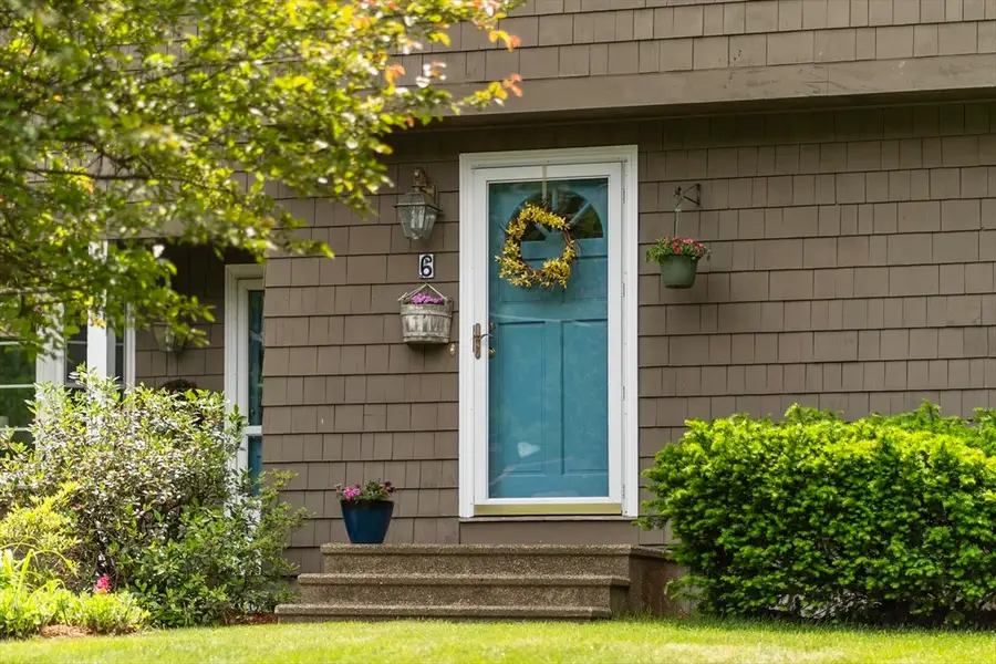 6 Redwood St, Townsend, MA 01469 - #3