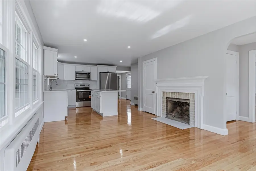 95 Circle Dr, Wrentham, MA 02093 - #2