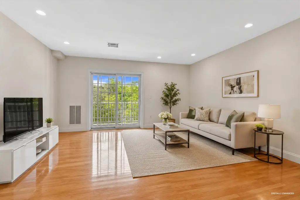 328 Copeland St #2D, Quincy, MA 02169 - #1