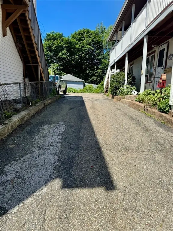 26 Elm St, Spencer, MA 01562 - #3