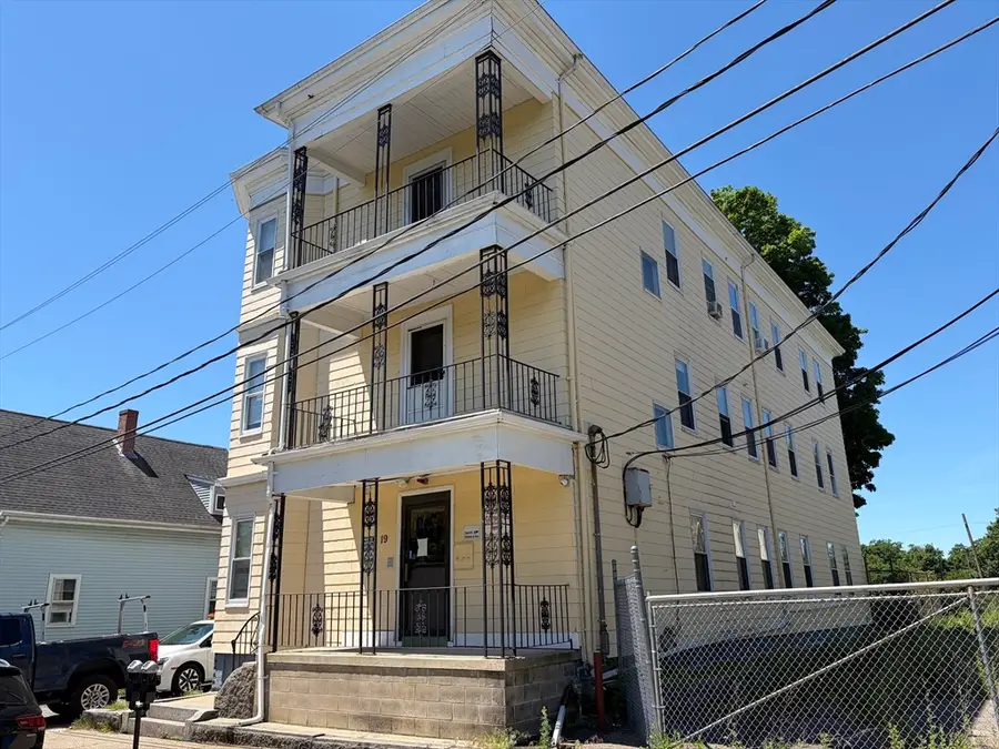 19 Clinton Ave, Brockton, MA 02301 - #2