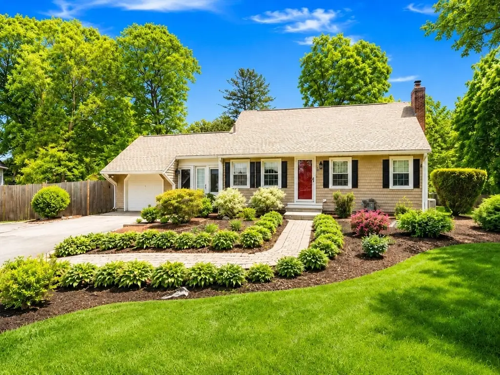 11 Autumn Lane, Attleboro, MA 02703 - #1