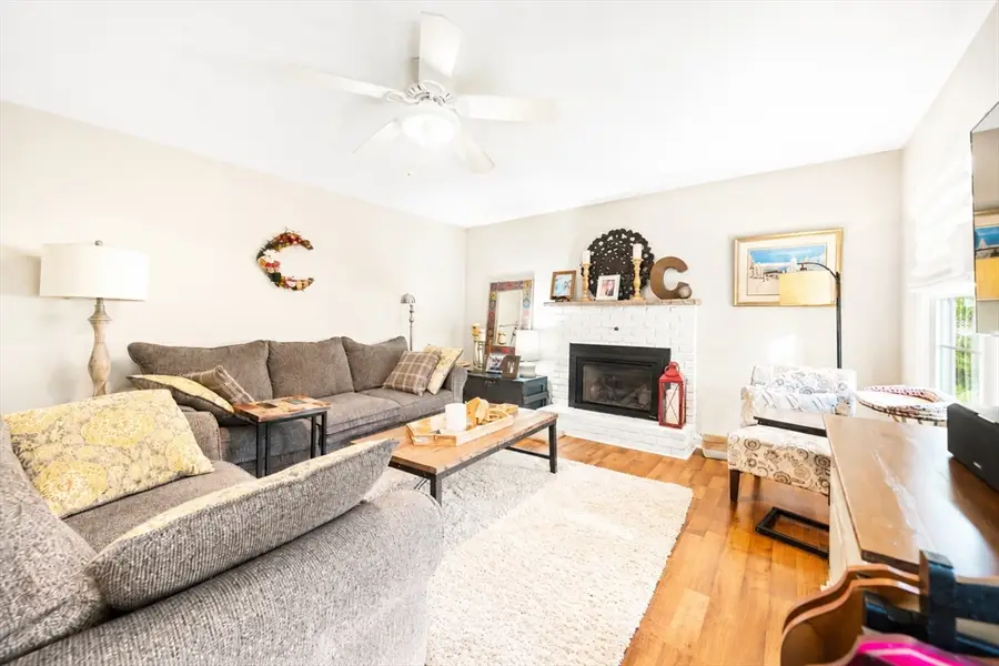 11 Autumn Lane, Attleboro, MA 02703 - #3