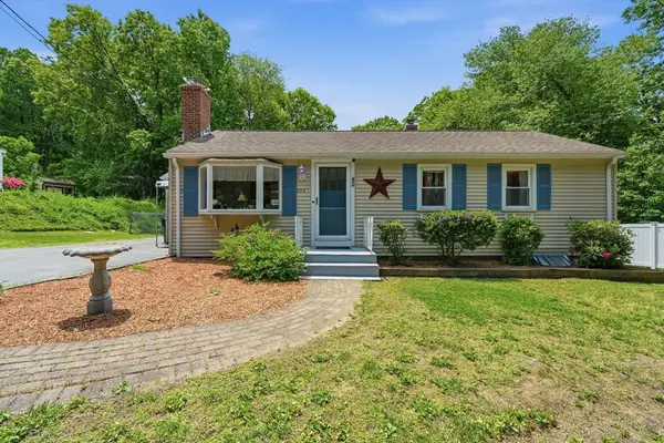 296 Bigelow St, Marlborough, MA 01752