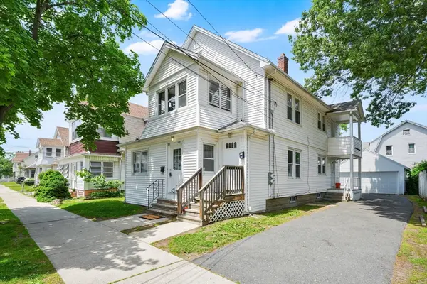 120-122 Larkspur St, Springfield, MA 01108