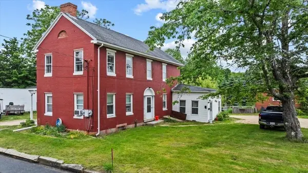 331 N Main St, North Brookfield, MA 01535