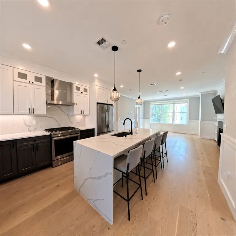 113 Beacon Street #B, Somerville, MA 02143 - #1