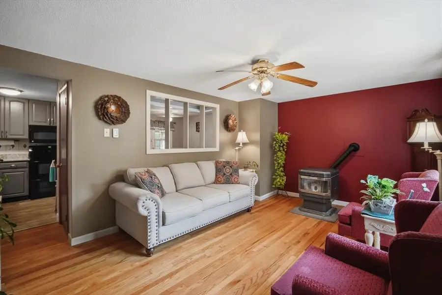 227 Acrebrook Dr, Northampton, MA 01062 - #3