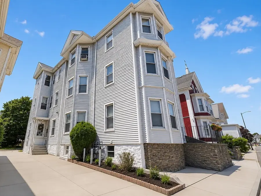 203 County St, New Bedford, MA 02740 - #3