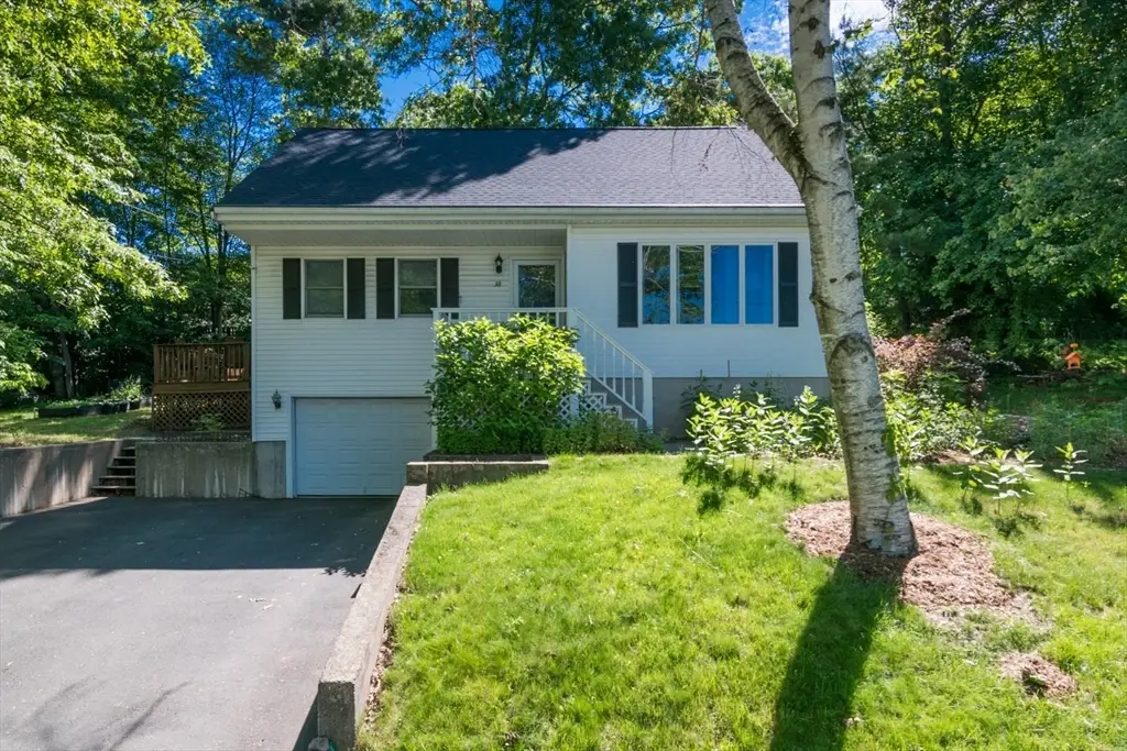 38 Donald Ave, East Longmeadow, MA 01028 - #1