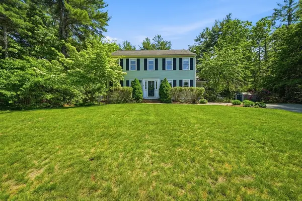 29 Walter Faunce Rd, Kingston, MA 02364