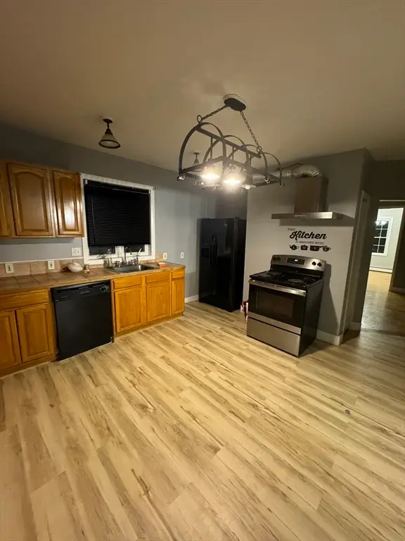 93 Sterling St, Worcester, MA 01610 - #2