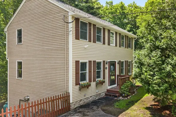 89 Old Andover Rd, North Reading, MA 01864