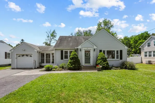 111 Maple Road, Longmeadow, MA 01106