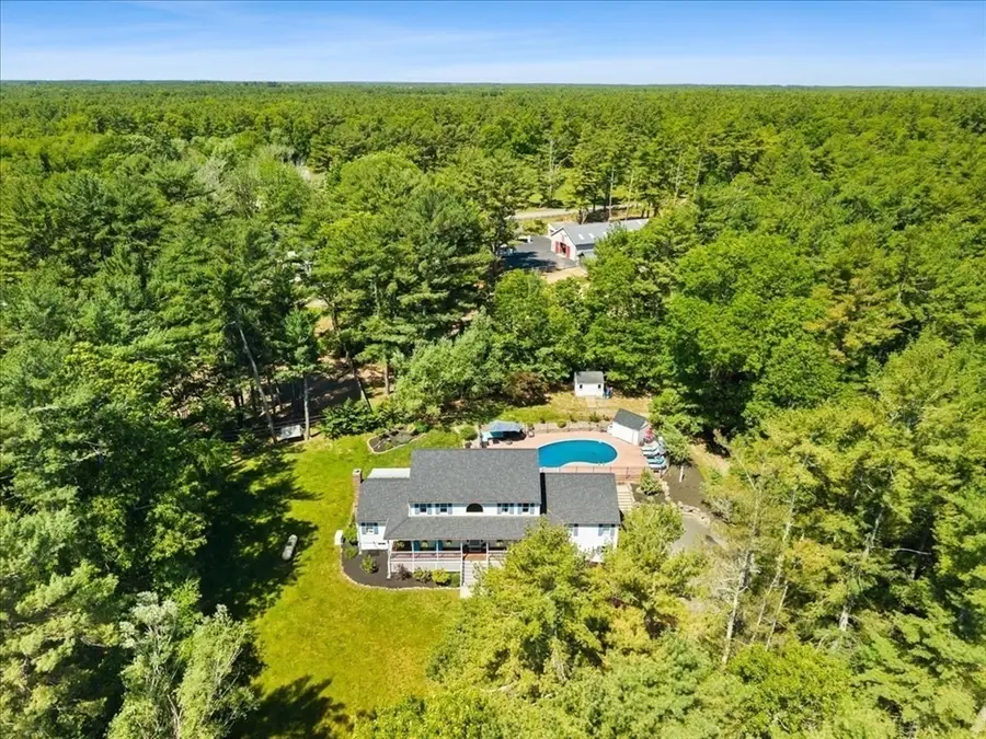 136 Paradise Ln, Rochester, MA 02770 - #3