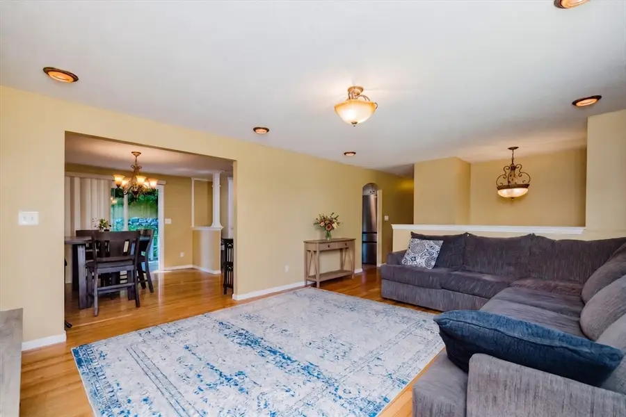 12 Sunset Dr, Milford, MA 01757 - #2