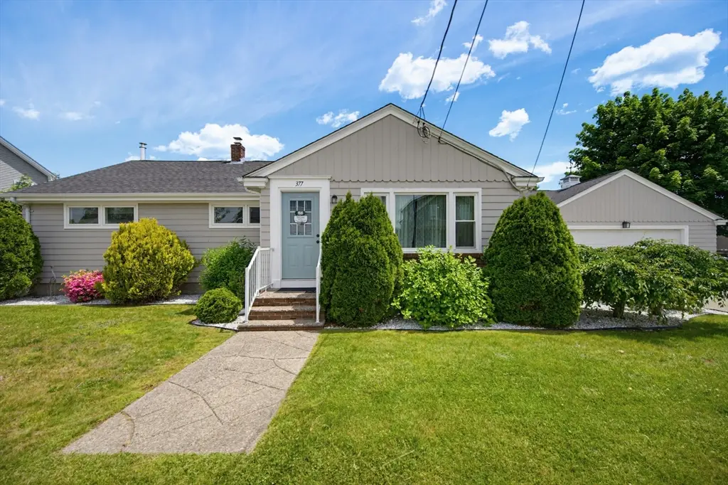 377 Kenyon Ave, Pawtucket, RI 02861 - #1