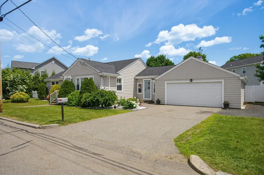 377 Kenyon Ave, Pawtucket, RI 02861 - #2
